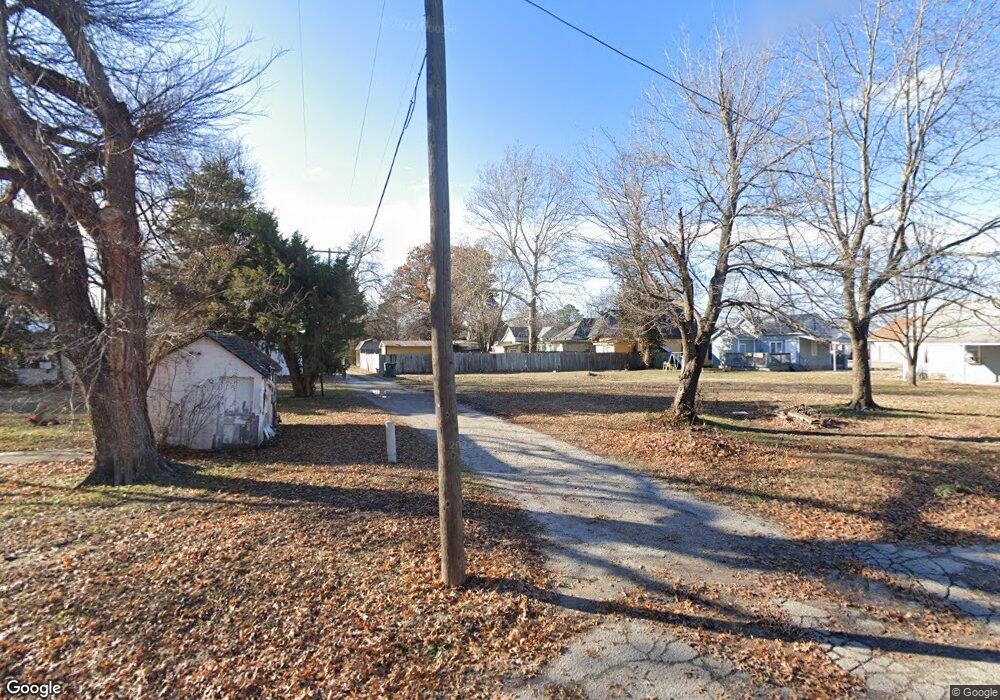 412 N 23rd St, Parsons, KS 67357 - photo 1