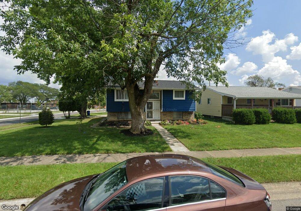 694 Maurine Dr, Columbus, OH 43228 - photo 1