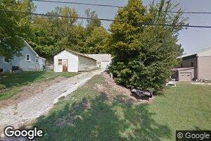 725 S 7th St, Cannelton, IN 47520
