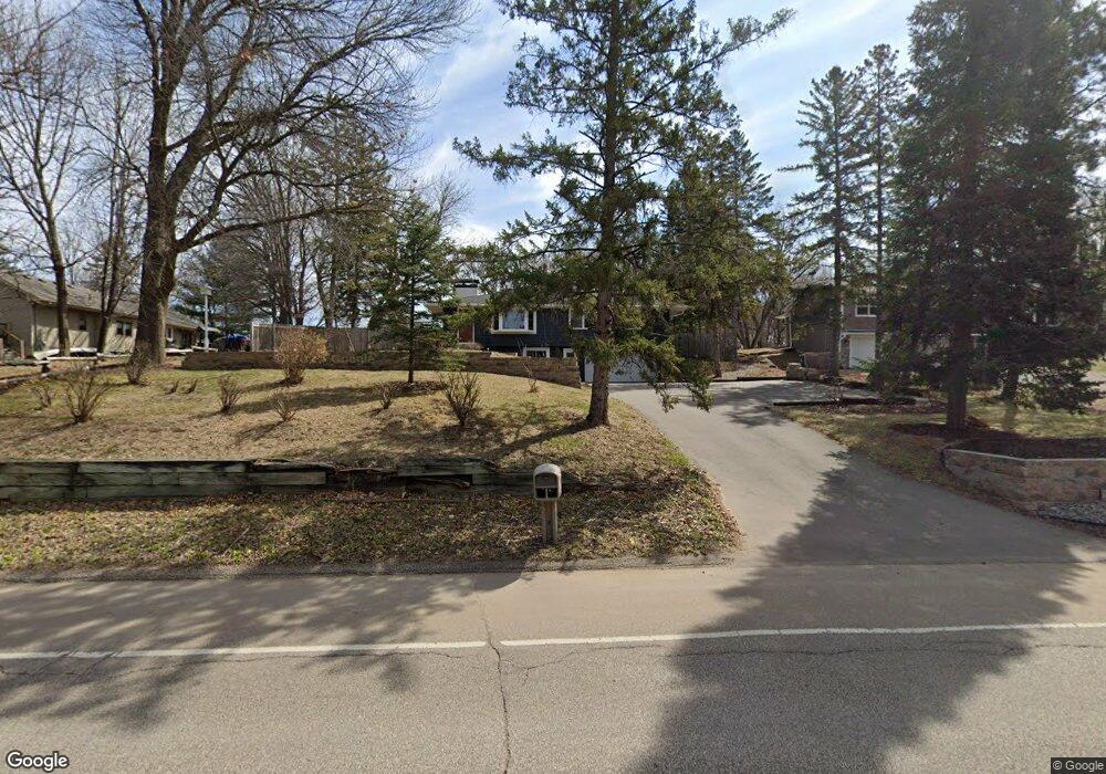 4301 Williston Rd, Minnetonka, MN 55345 - photo 1