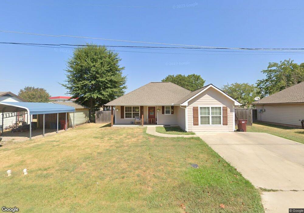 207 Chaffin St, Bonham, TX 75418 - photo 1