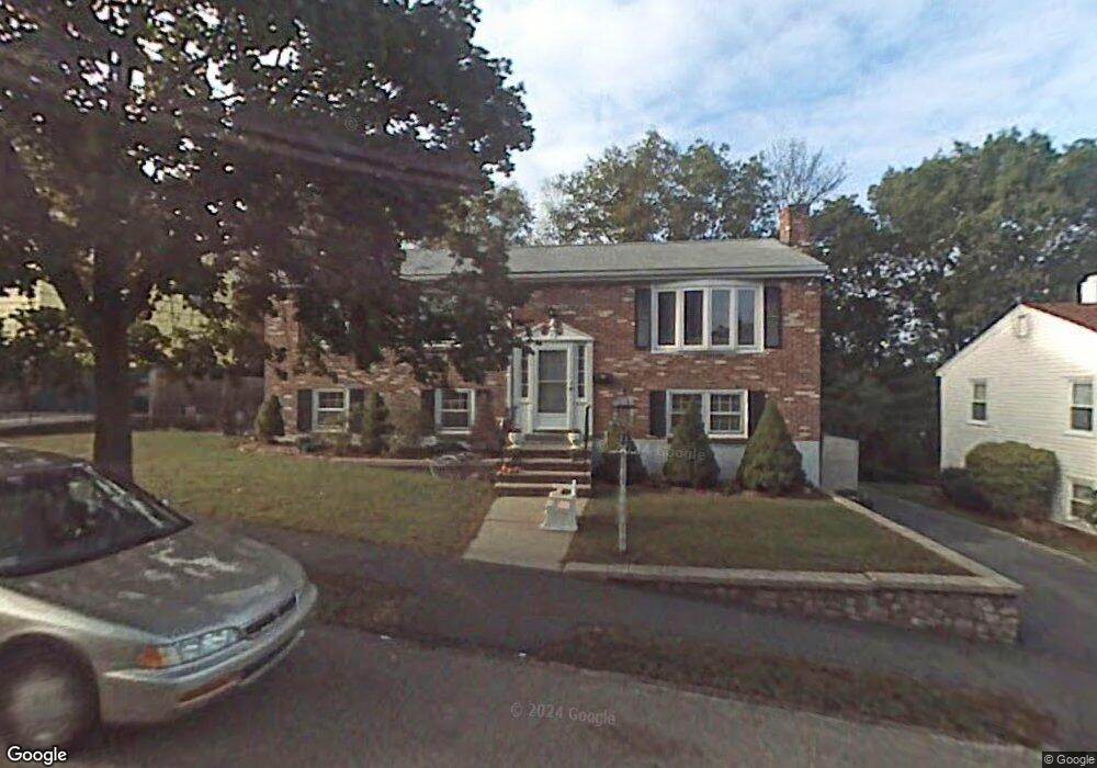 7 Blueview Cir, West Roxbury, MA 02132 - photo 1