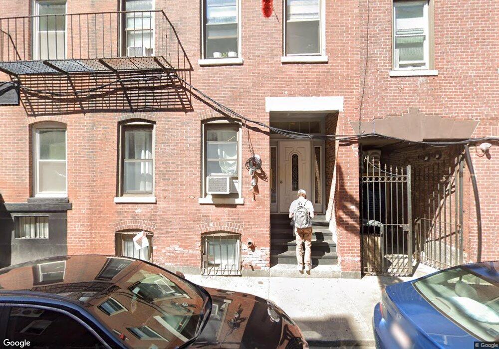 17 Thacher St, Boston, MA 02113 - photo 1