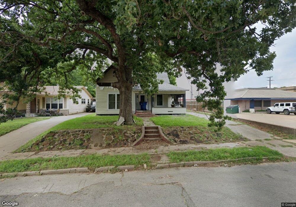 211 W Monterey St, Denison, TX 75020 - photo 1