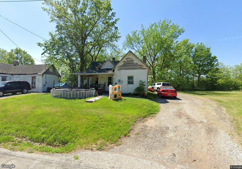 1030 W End Place, Moberly, MO 65270 - photo 1