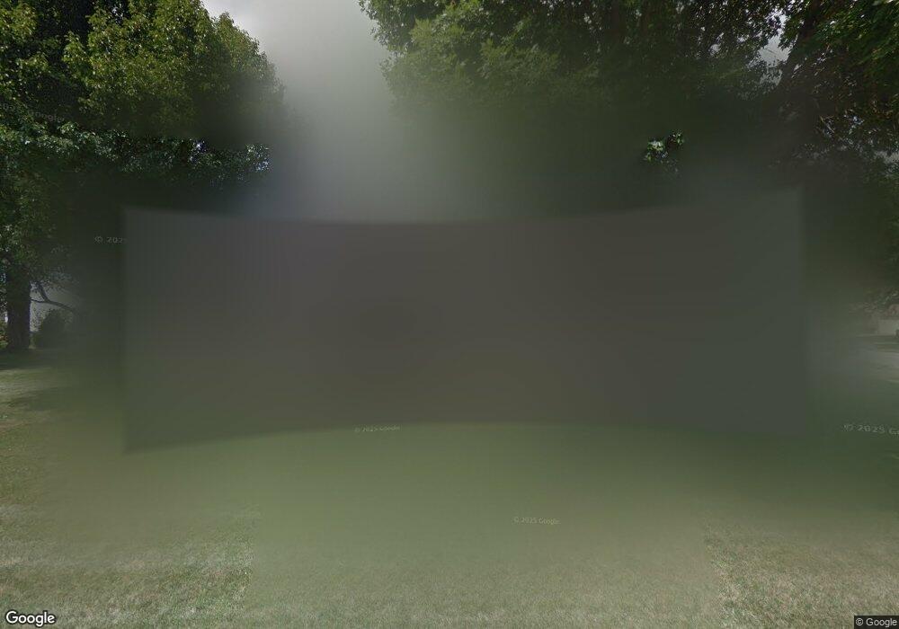 2026 E 46th St, Davenport, IA 52807 - photo 1