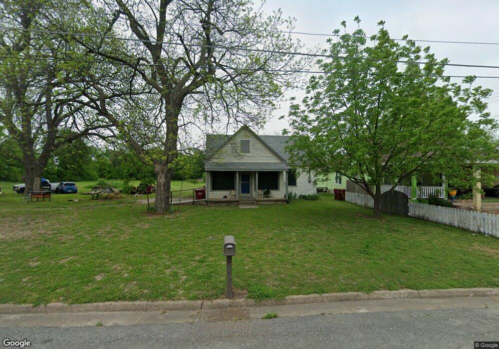 202 Lipscomb St, Bonham, TX 75418 - photo 1