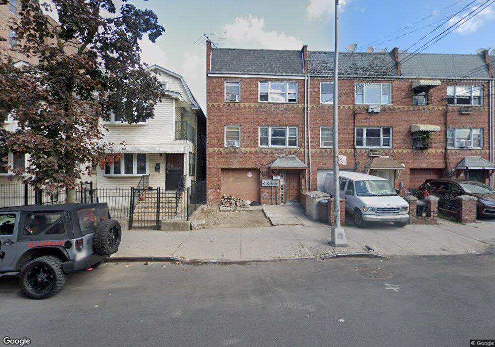 4263 Hampton St, Elmhurst, NY 11373 - photo 1