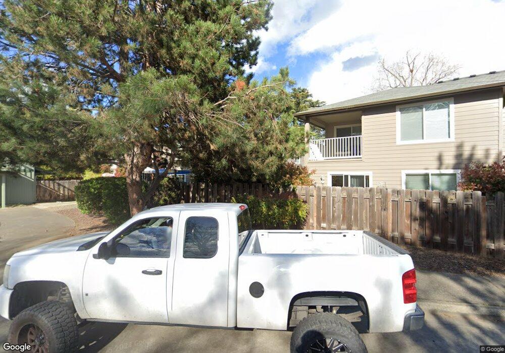 1019 SE Camelot Dr, Grants Pass, OR 97526 - photo 1