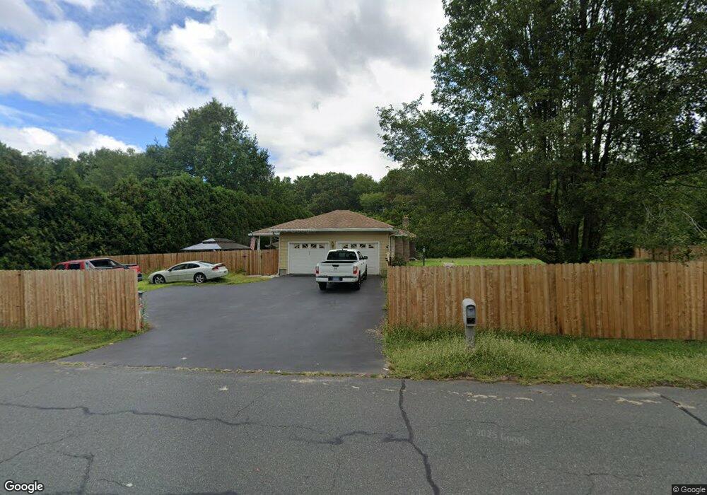 115 Middle Rd, Enfield, CT 06082 - photo 1