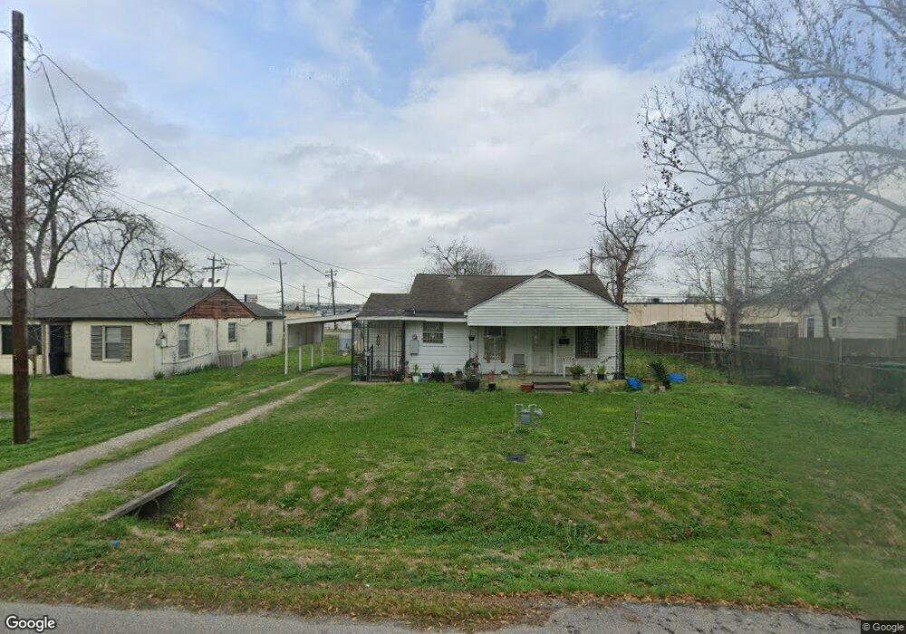 114 Theron St, Houston, TX 77022 - photo 1