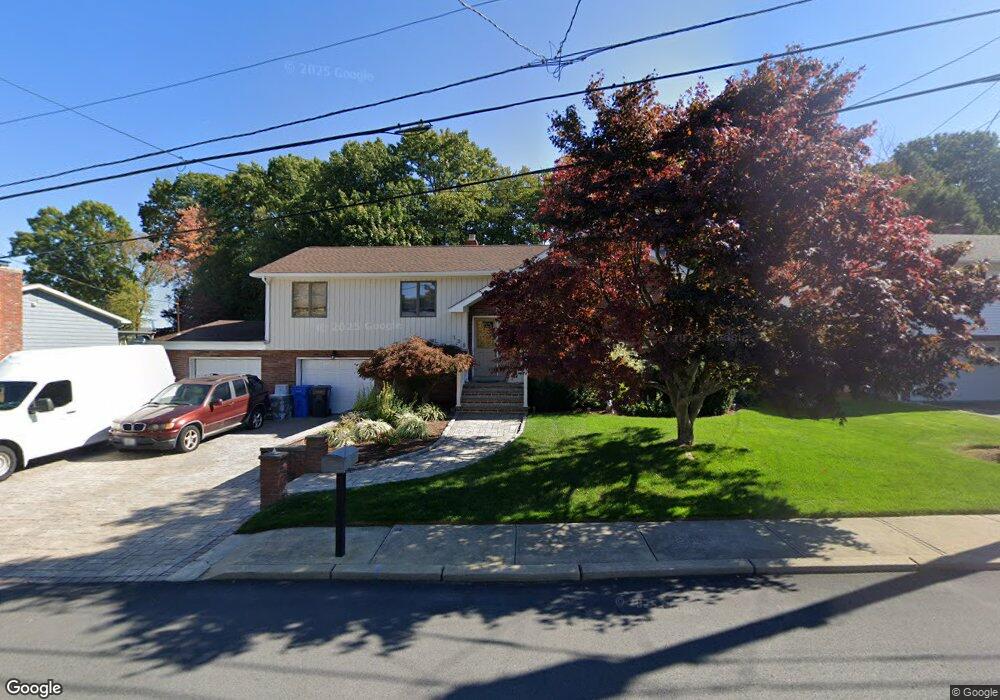 135 Elton Cir, Cranston, RI 02921 - photo 1