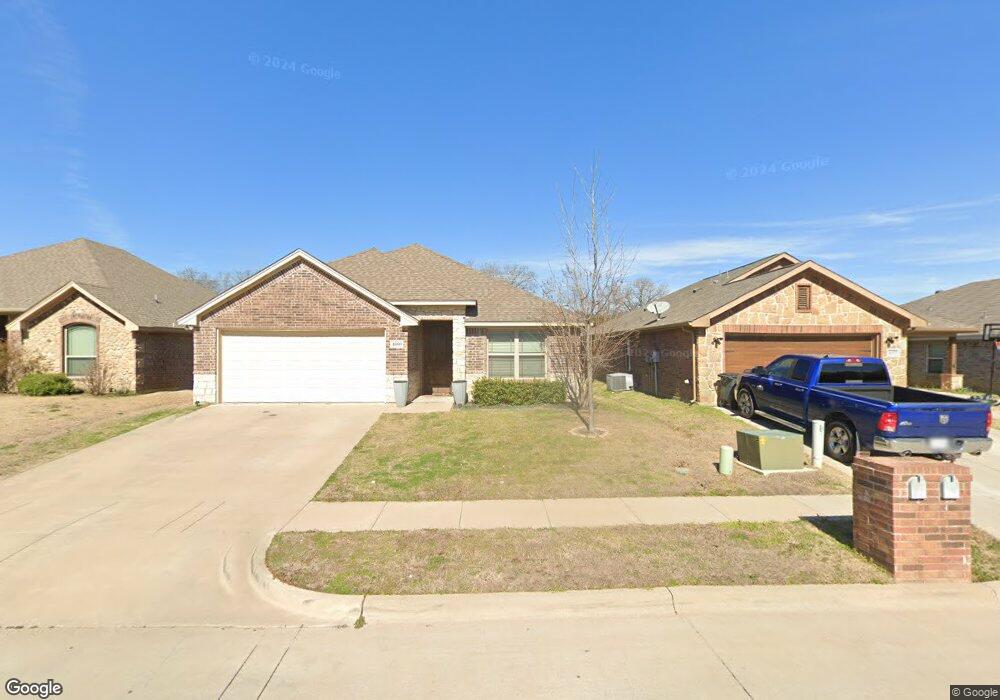 4602 Sapphire Ln, Granbury, TX 76049 - photo 1