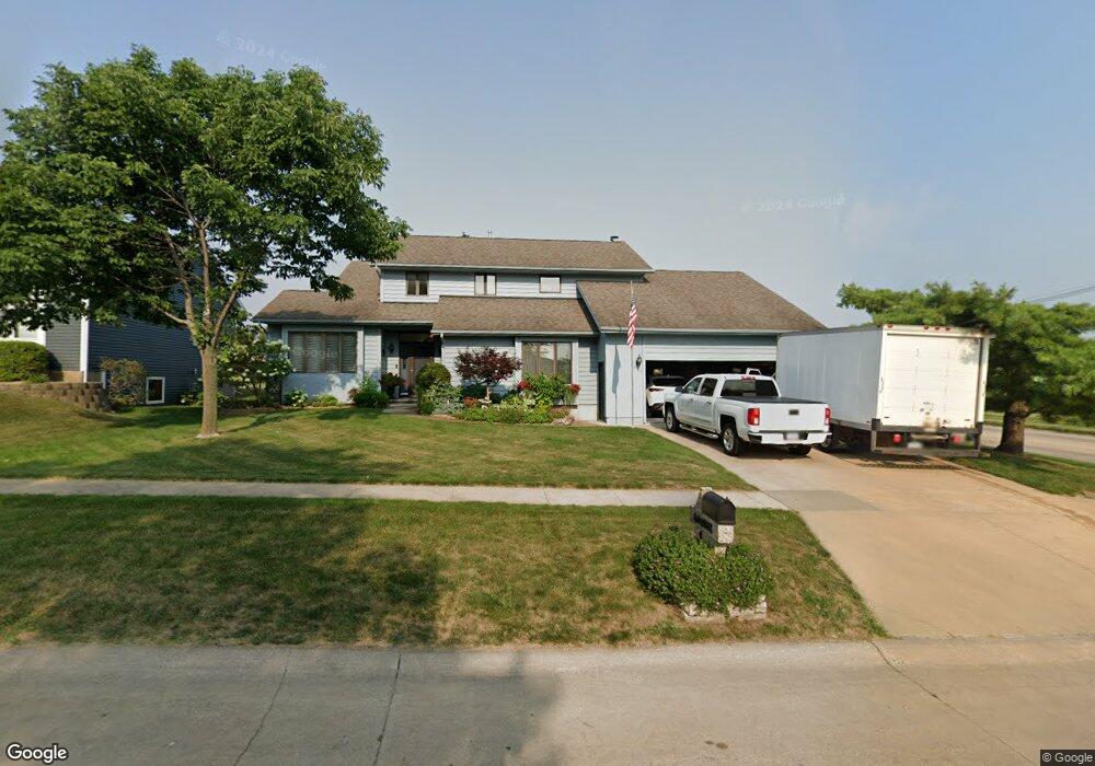 4131 Wedgewood Dr NE, Cedar Rapids, IA 52402 - photo 1