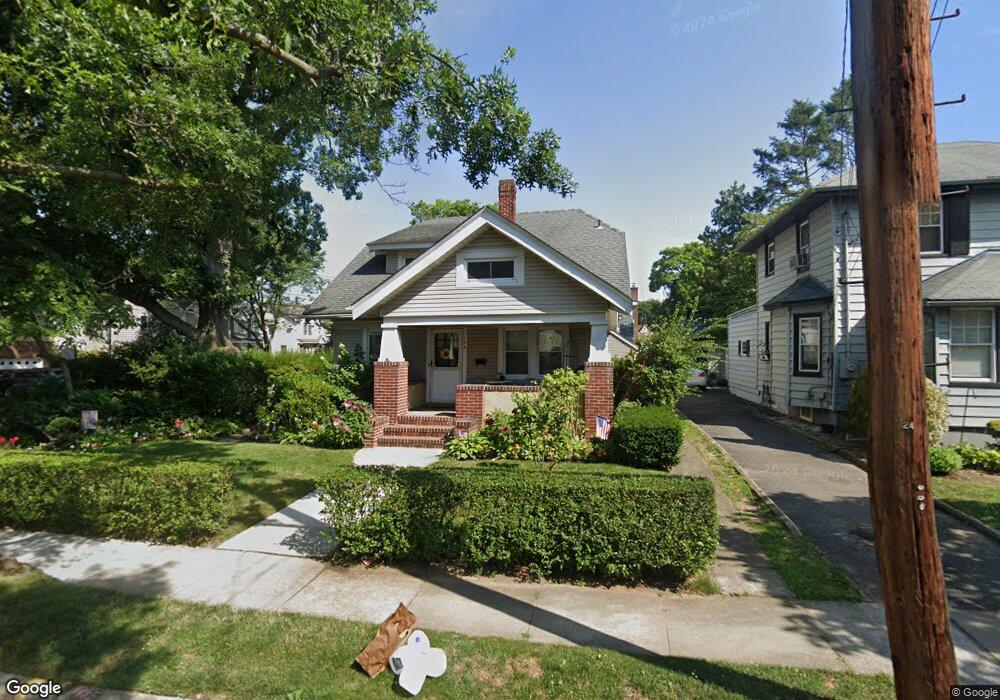 135 Crocus Ave, Floral Park, NY 11001 - photo 1