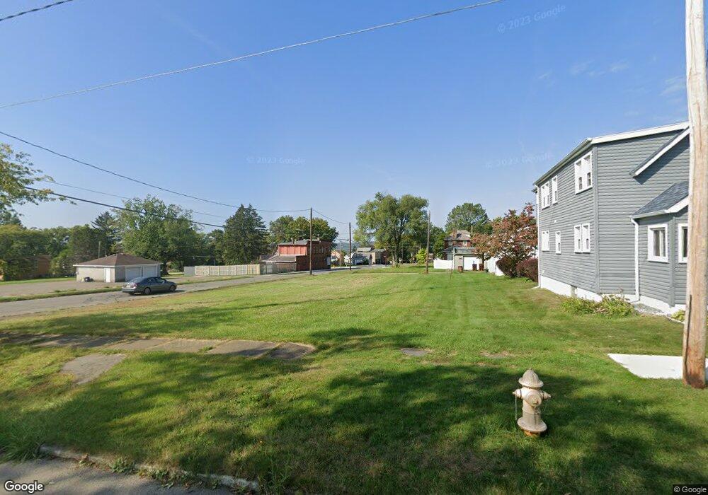 1102 Beechwood Ave, Farrell, PA 16121 - photo 1