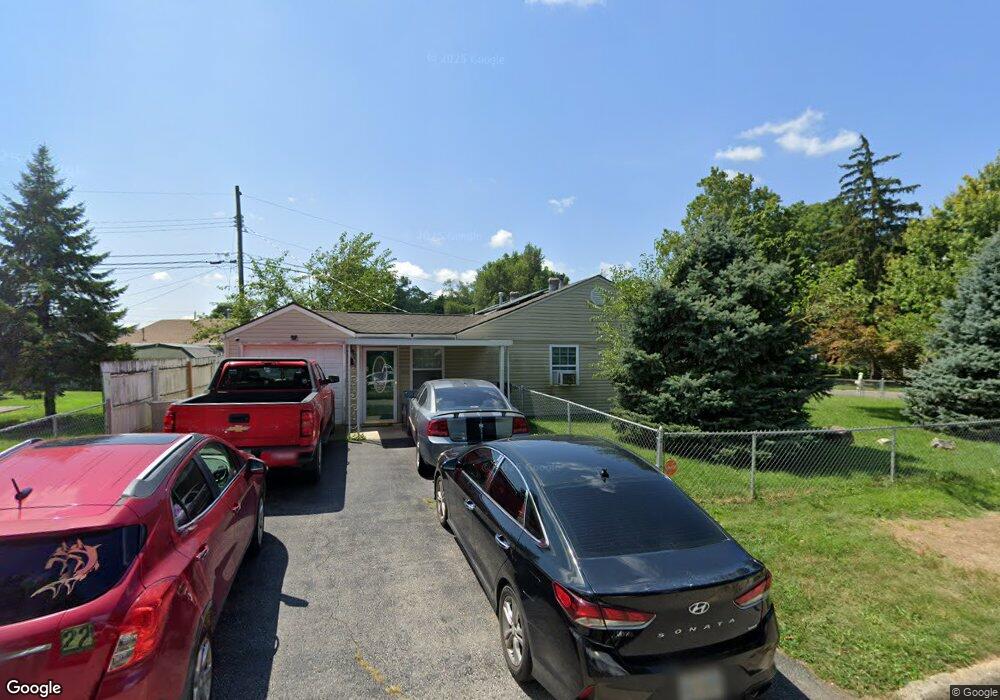 1796 Eastbrook Dr S, Columbus, OH 43223 - photo 1