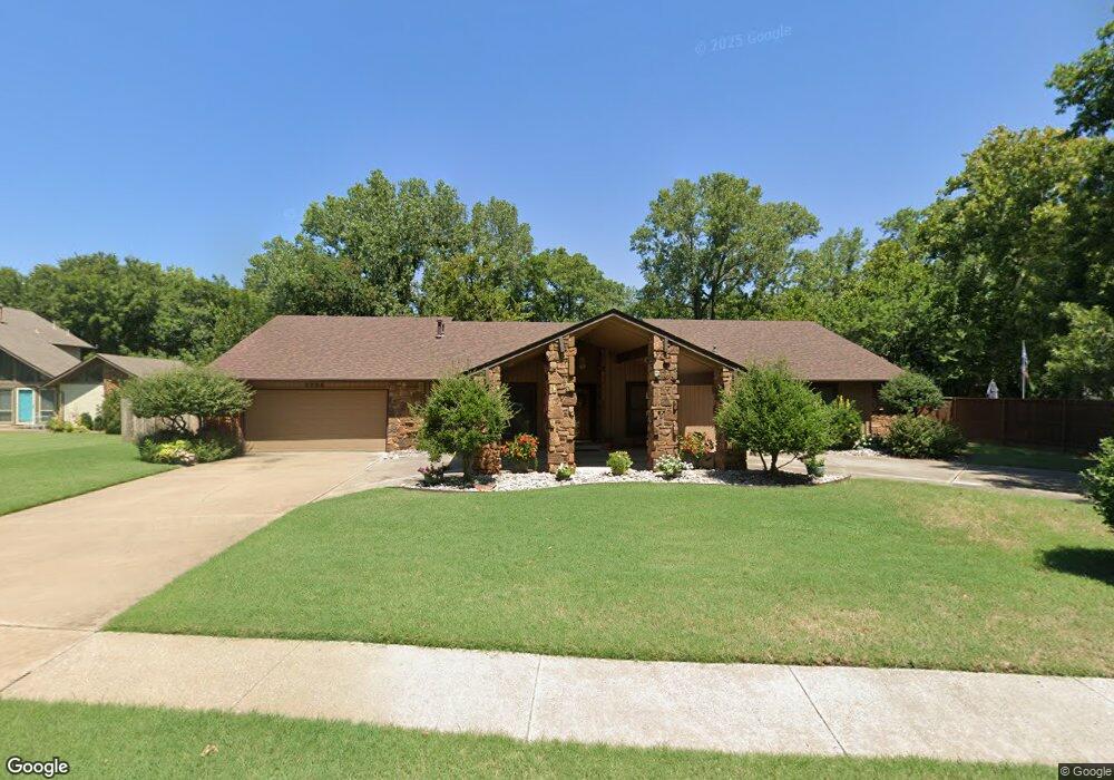 2208 W Edgewater St, Broken Arrow, OK 74012 - photo 1