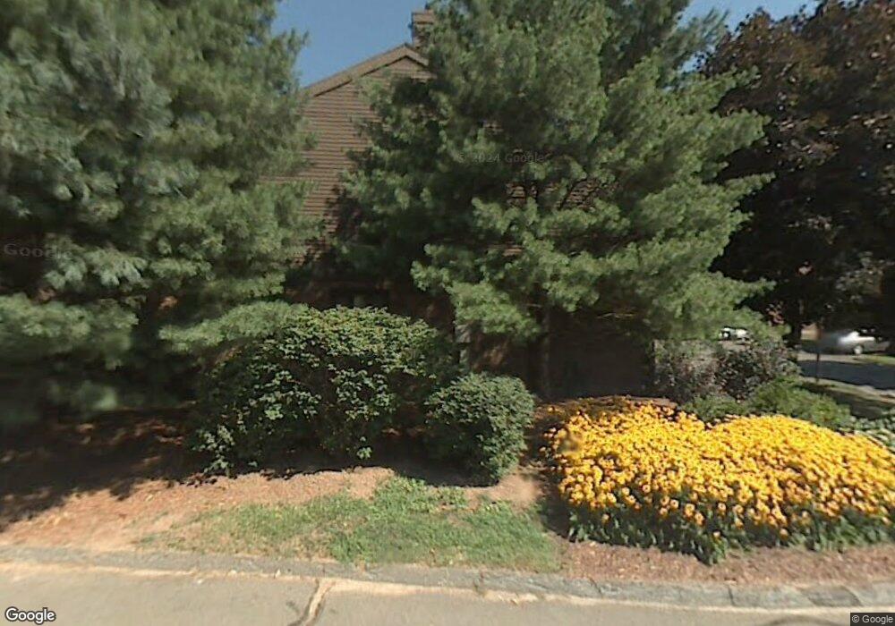 162 Hunters Ln, Newington, CT 06111 - photo 1