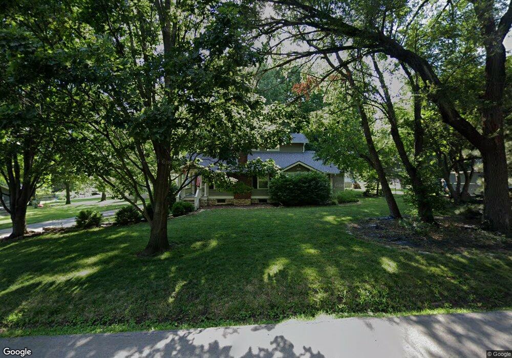 5616 Cody St, Shawnee, KS 66203 - photo 1