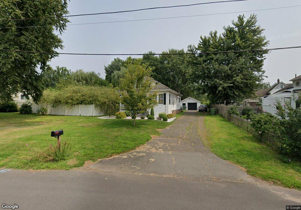 4 Pleasant St, Cromwell, CT 06416 - photo 1