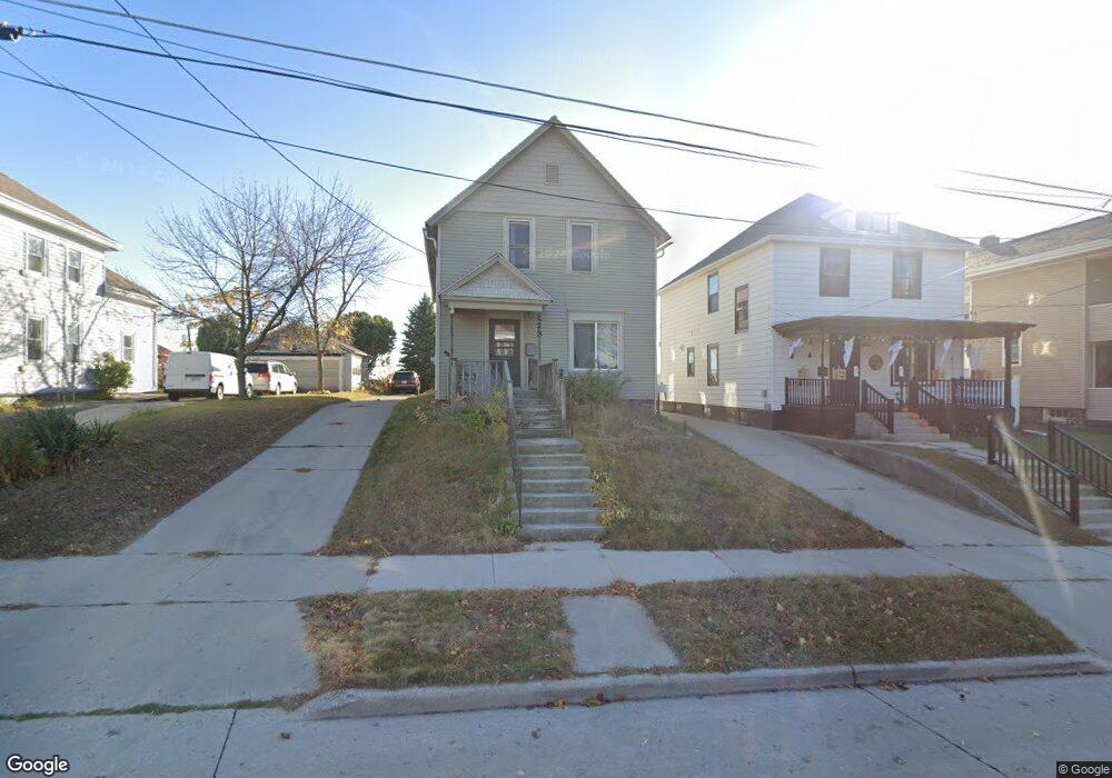 423 N 5th St, Manitowoc, WI 54220 - photo 1