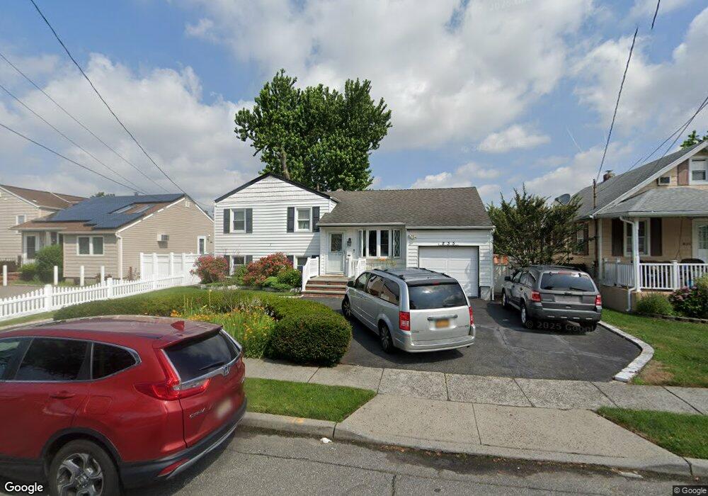 835 Washington St, Baldwin, NY 11510 - photo 1