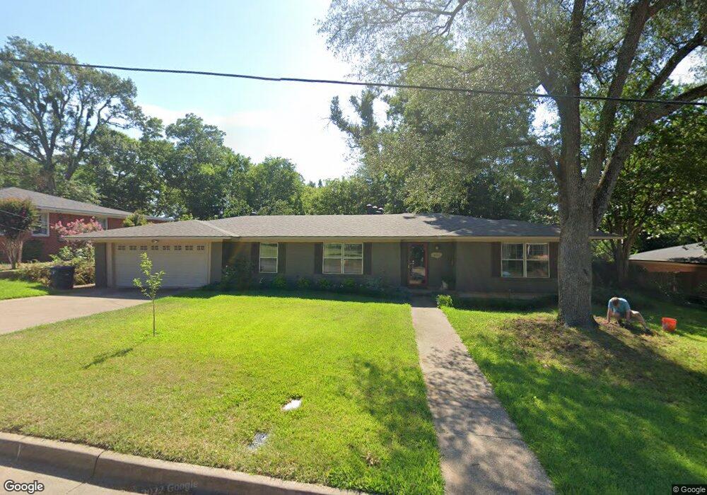 2220 Pollard Dr, Tyler, TX 75701 - photo 1