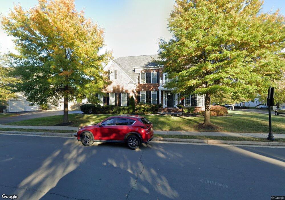 25788 Longforest Dr, Chantilly, VA 20152 - photo 1