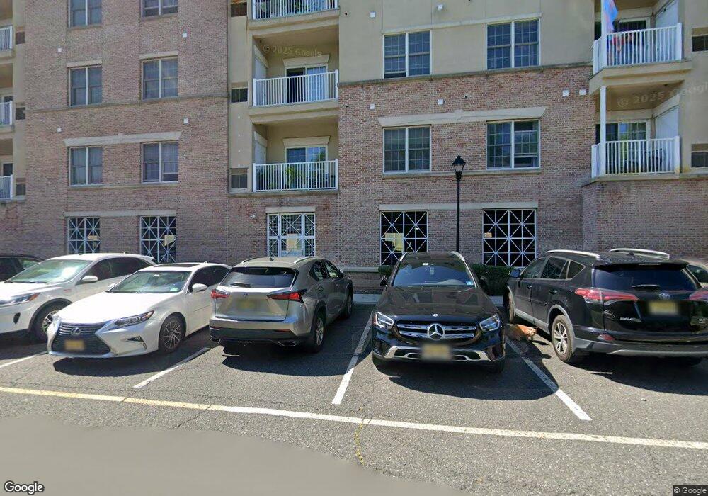 3304 Windsor Park Ct, Englewood, NJ 07631 - photo 1