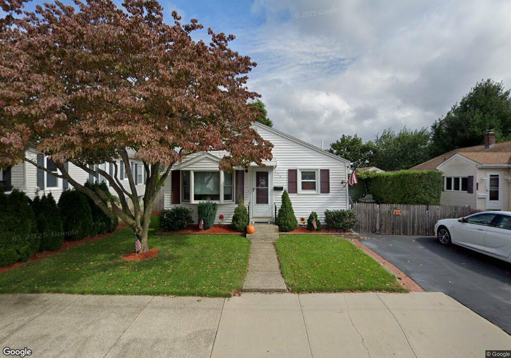 114 Hatfield St, Pawtucket, RI 02861 - photo 1