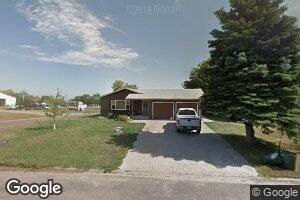 206 Barrett Ave S, Wessington Springs, SD 57382