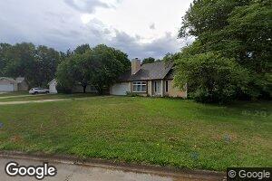 828 Gillespie Dr, Manhattan, KS 66502