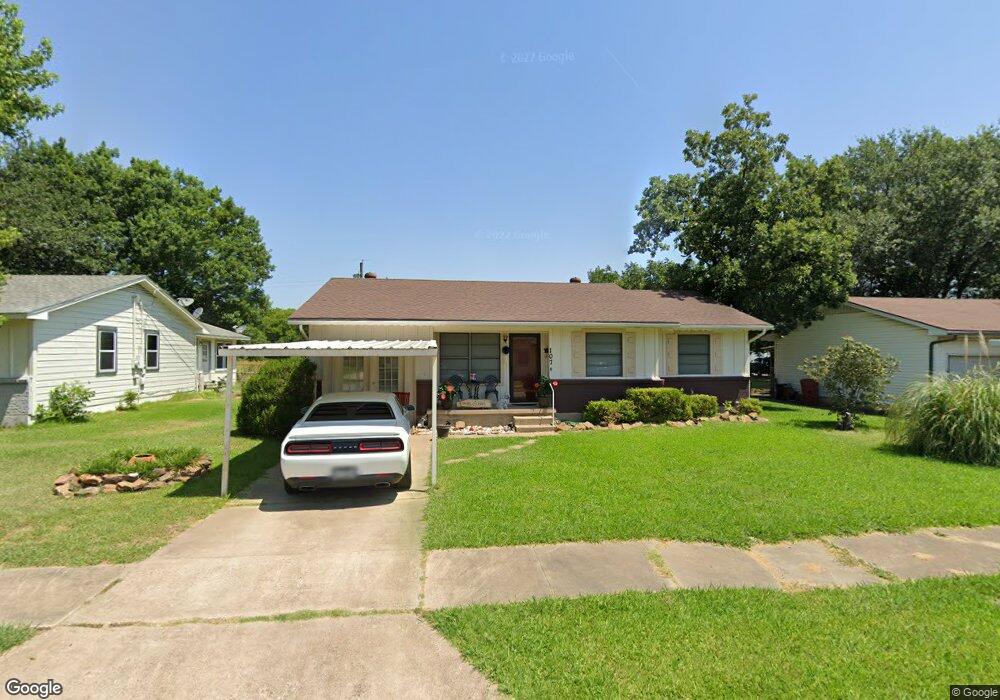 107 E Cunningham St, Bonham, TX 75418 - photo 1