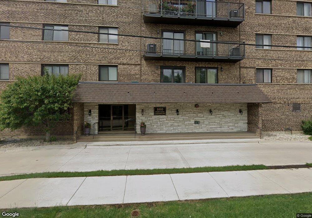 960 S River Rd unit 303, Des Plaines, IL 60016 - photo 1
