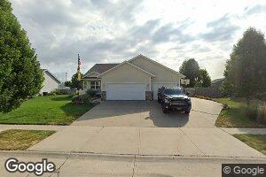 1609 Jenna Dr, Davenport, IA 52804