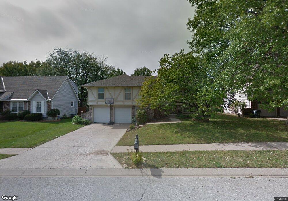 6434 Mullen Rd, Shawnee, KS 66216 - photo 1