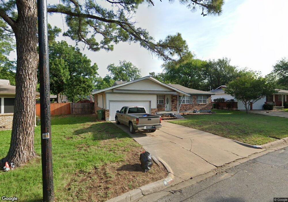 345 Patricia Ln, Bedford, TX 76022 - photo 1