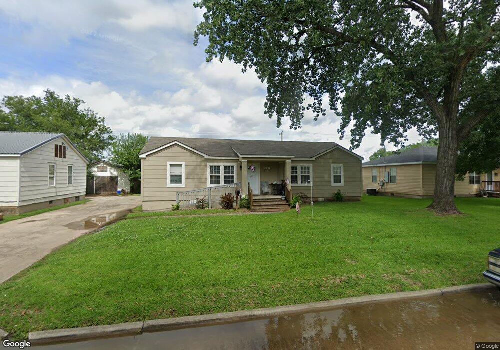 304 Ash St, Ardmore, OK 73401 - photo 1