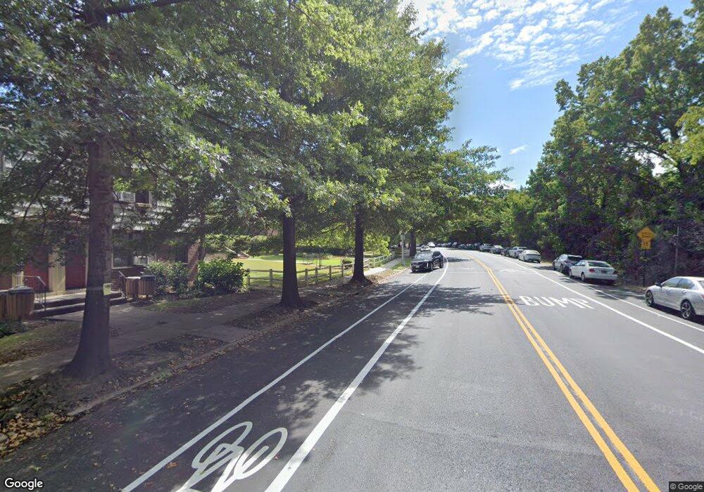 7013 Park Dr E unit B, Kew Gardens Hills, NY 11367 - photo 1