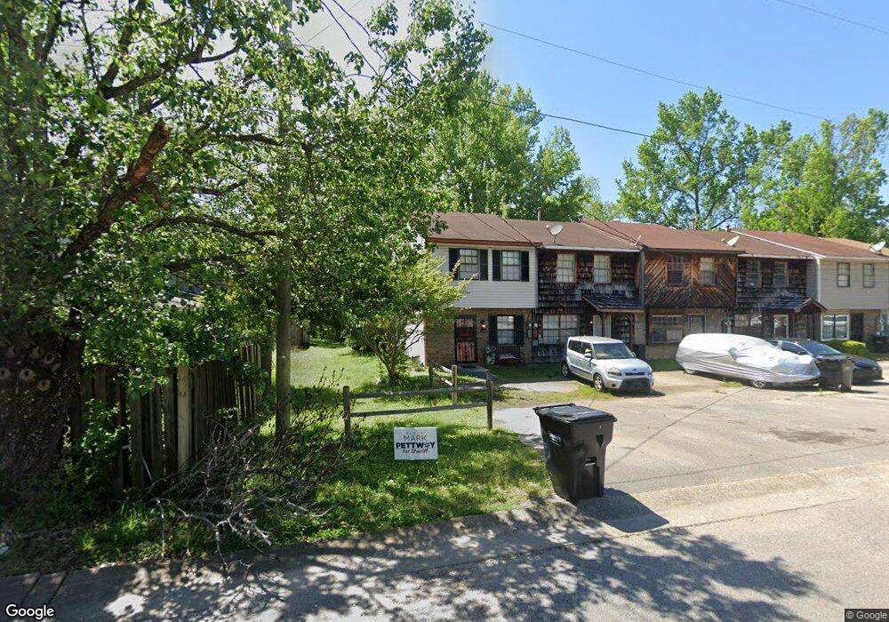 1902 Springlake Ct, Birmingham, AL 35215 - photo 1