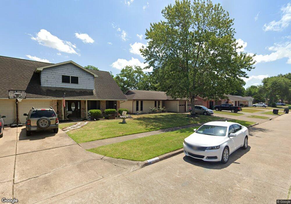 11019 Caribbean Ln, Houston, TX 77089 - photo 1