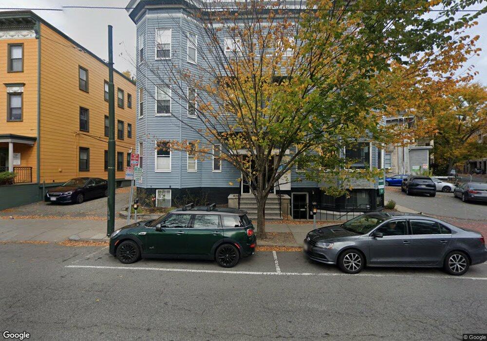 156 Mount Auburn St unit 2, Cambridge, MA 02138 - photo 1