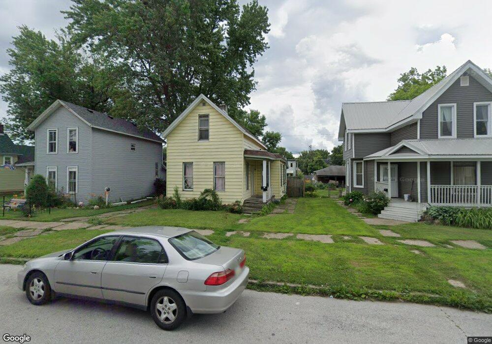 1711 W 8th St, Davenport, IA 52802 - photo 1