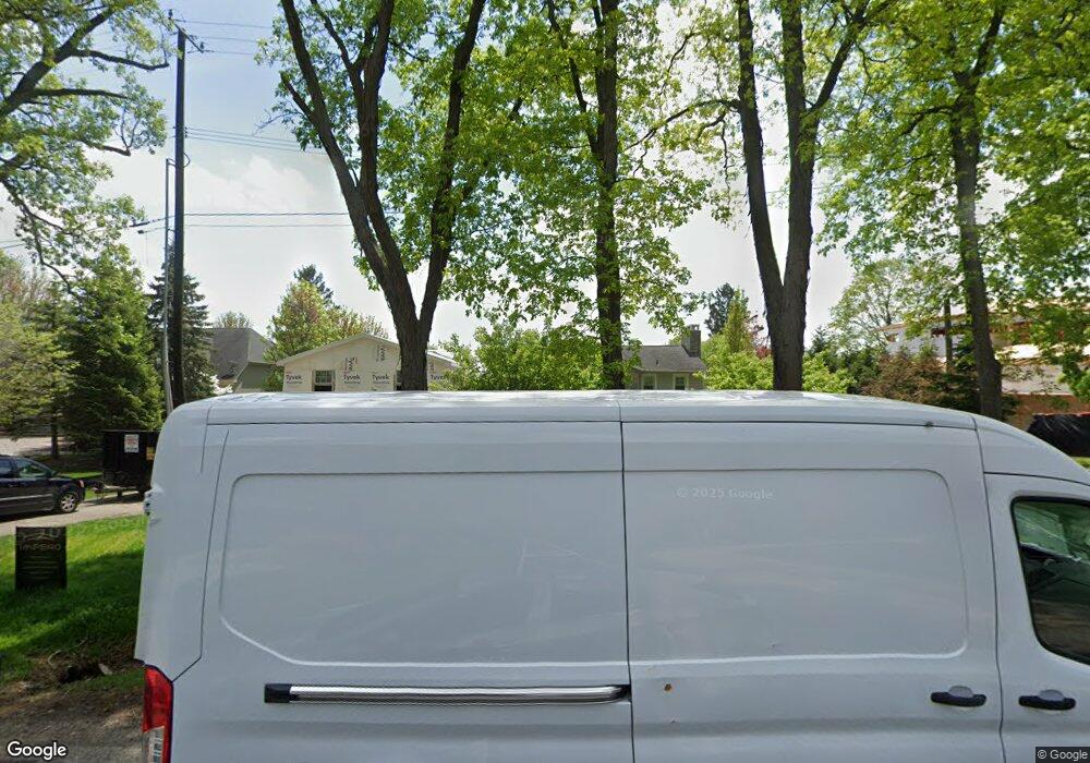 2930 W Hickory Grove Rd, Bloomfield Hills, MI 48302 - photo 1