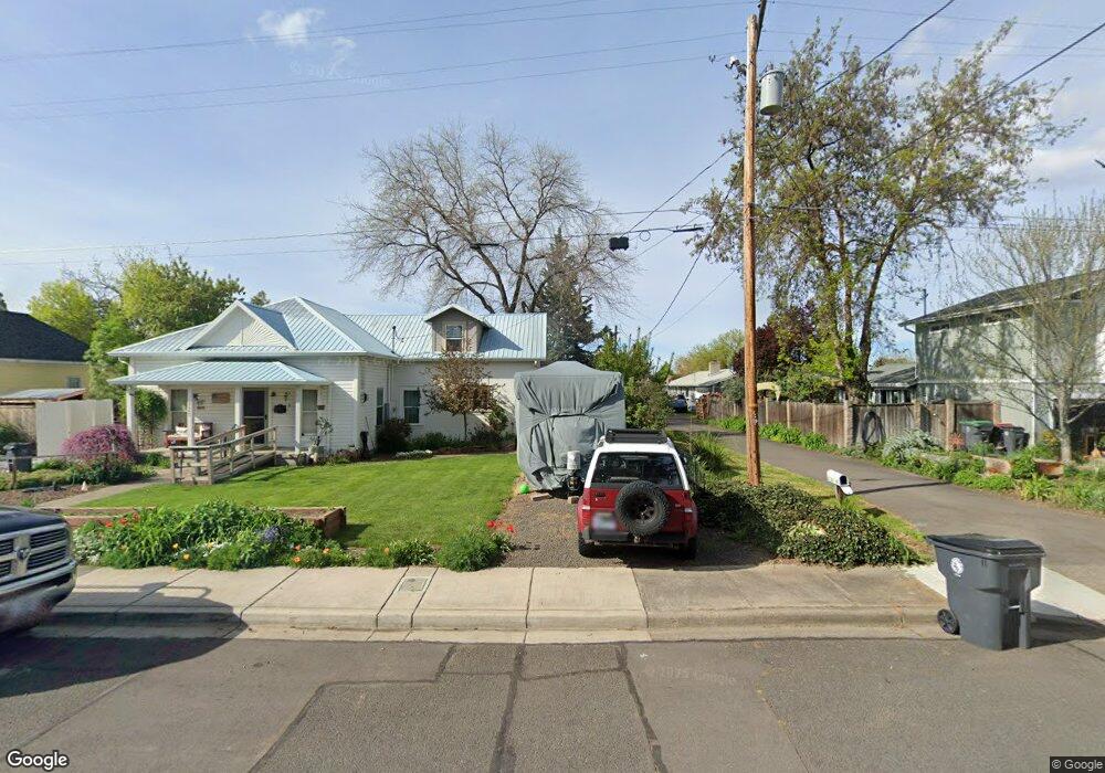 619 Cedar St, Central Point, OR 97502 - photo 1