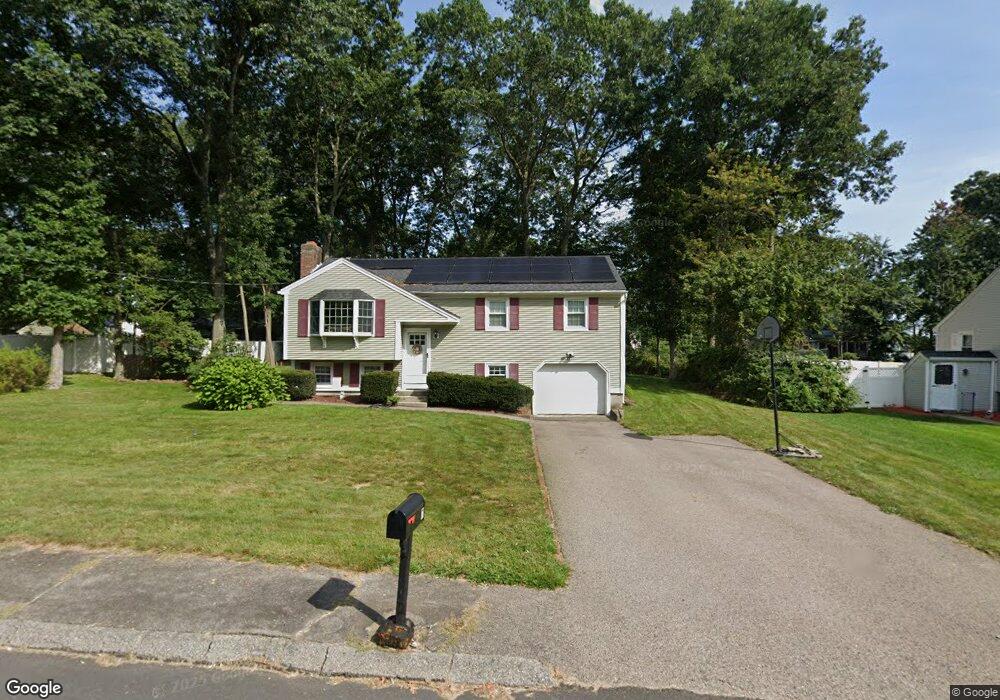 7 Little Tree Ln, Bellingham, MA 02019 - photo 1