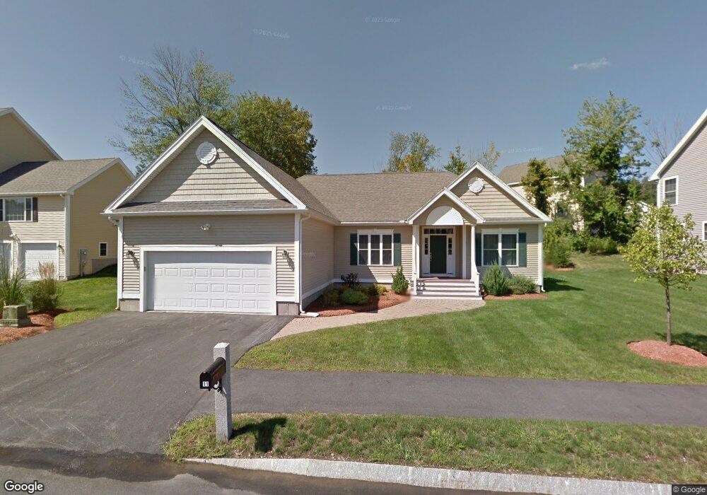 11 Sutherland Way unit 31, Nashua, NH 03062 - photo 1