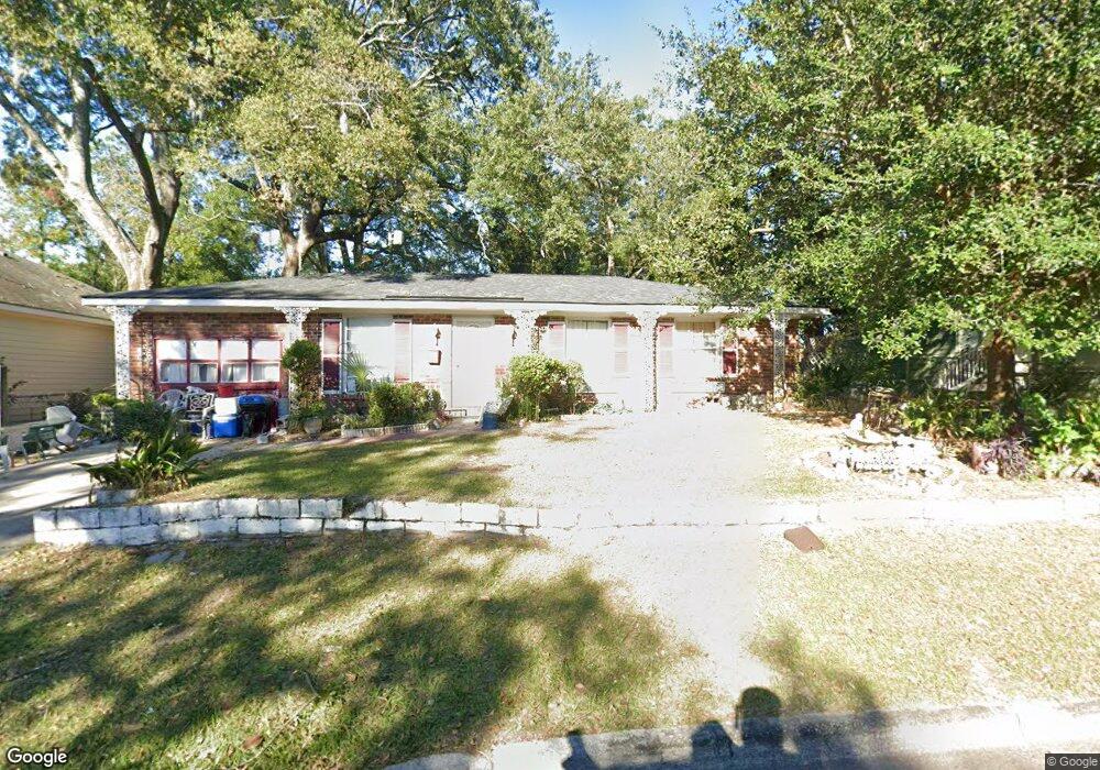 1330 E Waldburg St, Savannah, GA 31404 - photo 1