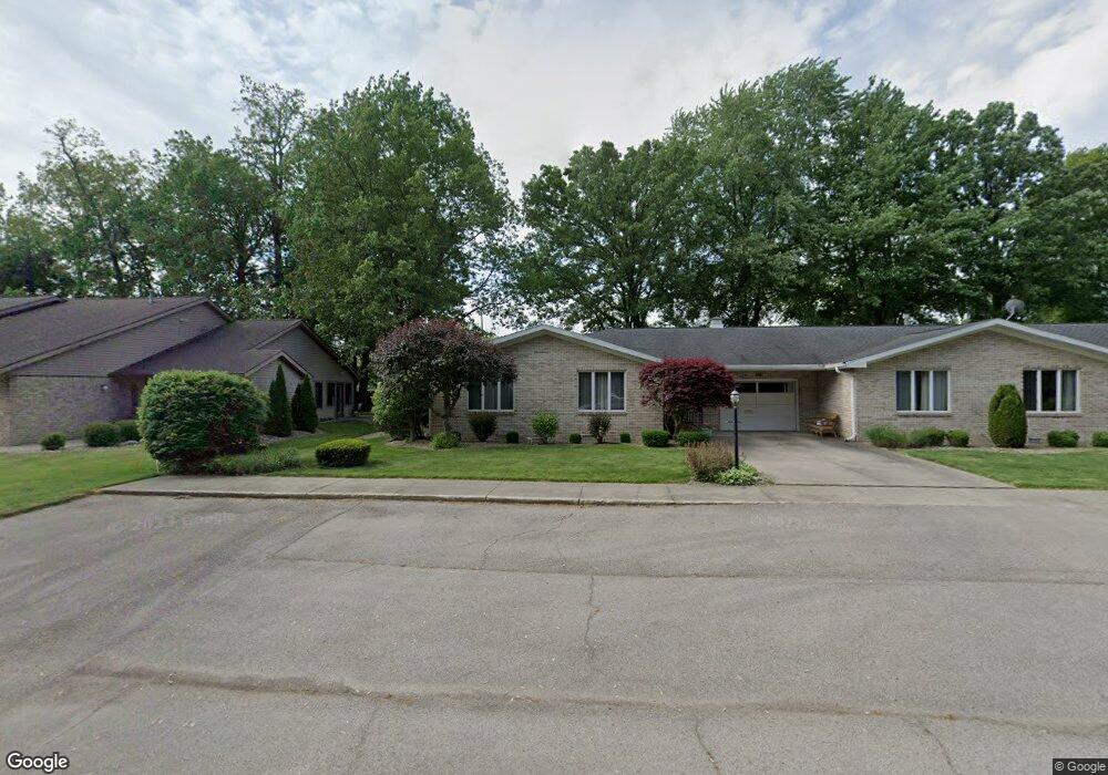 419 Hickory Ln, Nappanee, IN 46550 - photo 1